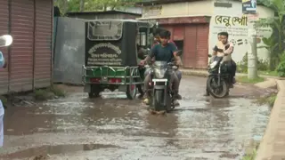 ভোলা পৌরসভার বেশিরভাগ সড়কের বেহাল দশা